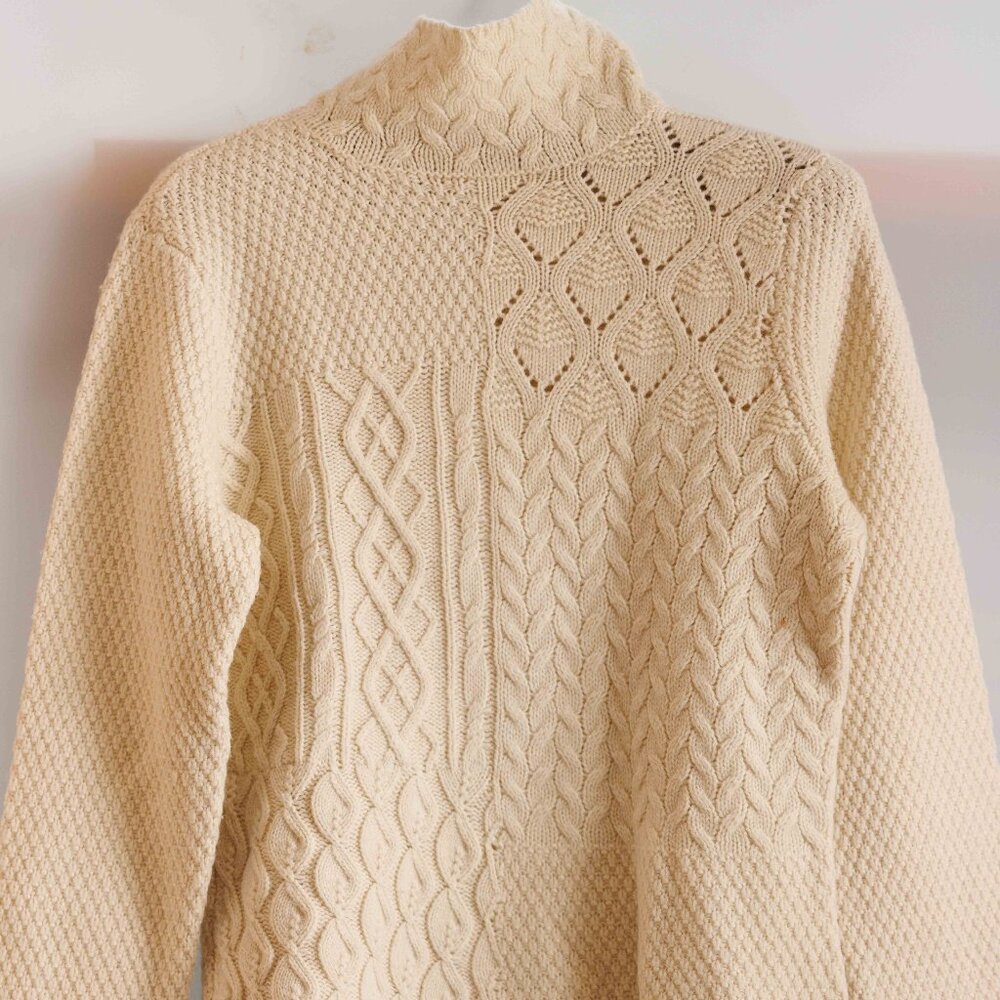 Kate Hill Beige Turtleneck Petite Medium